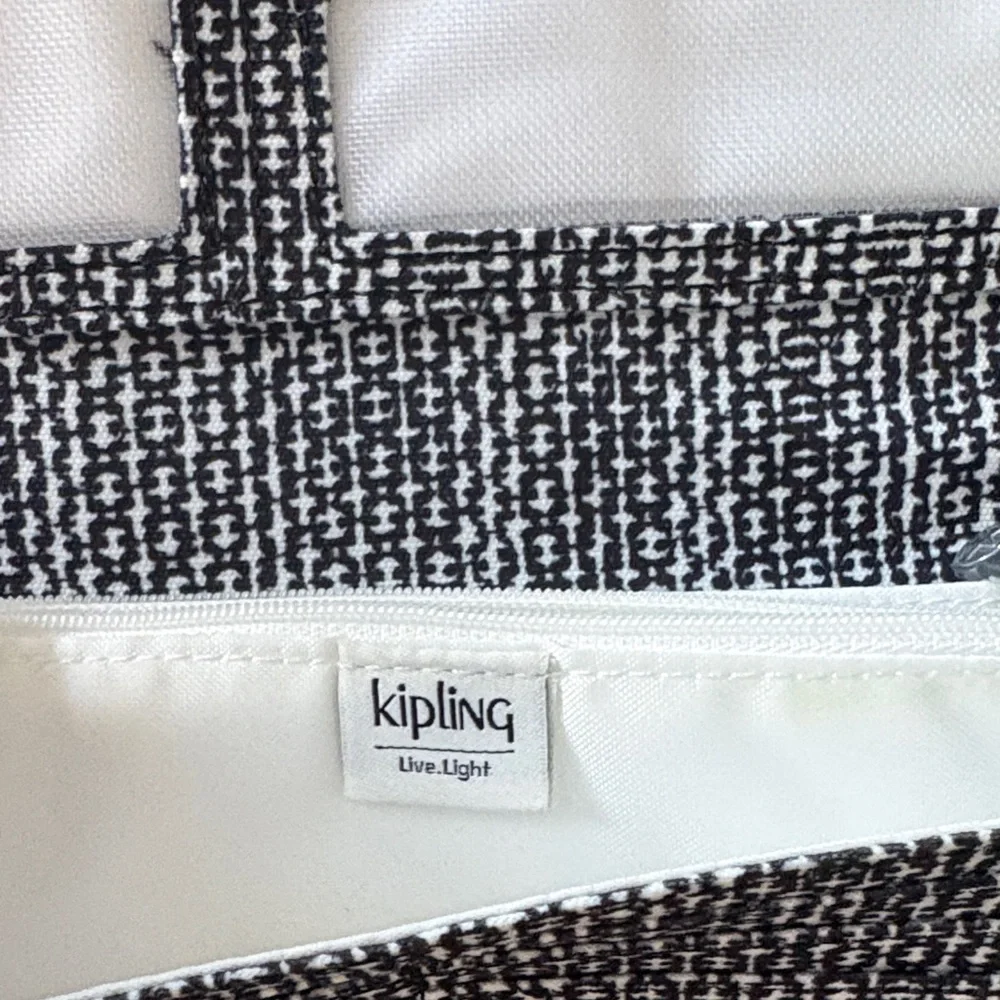 Kipling Monochrome Patterned Accessory - Picture 2 of 4